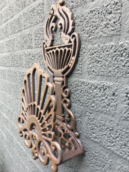 Schlauchhalter aus Gusseisen - wetterfest - Design aus dem Jahr 1900